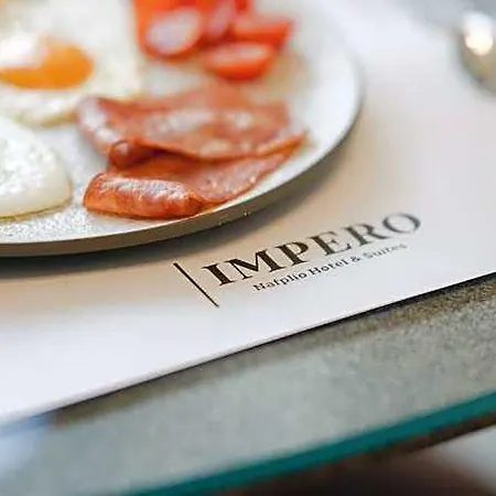 Impero & מלון נאפפליו